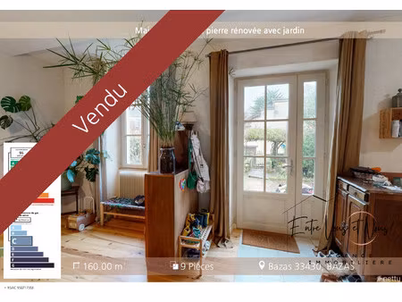 maison de ville en pierre rénovée avec jardin