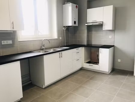 location appartement 3 pièces 82m² reims 51100