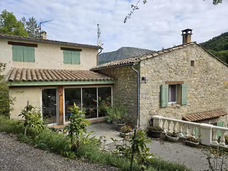 vente maison 9 pièces 186 m² saint-nazaire-le-désert (26340)
