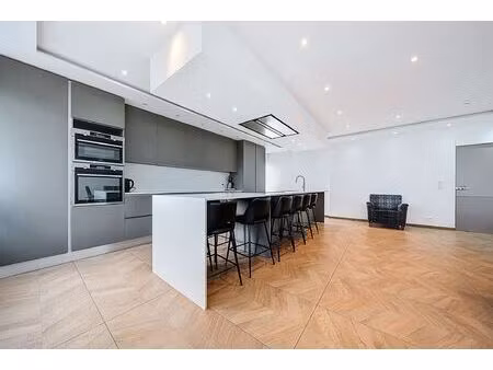 appartement à vendre à boulevard louis mettewie 83 molenbeek-saint-jean (vbe29897)