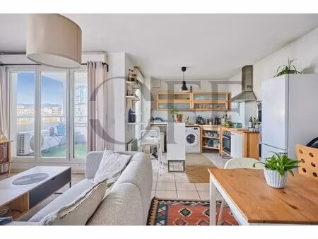 13002 marseille - appartement moderne à la joliette avec terrasse
