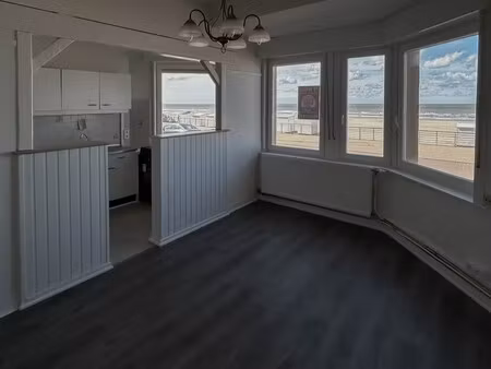 appartement met twee slaapkamers met zeezicht