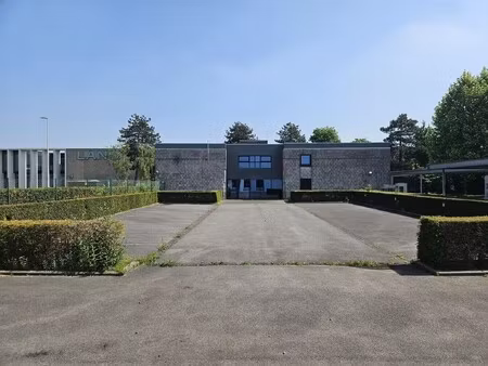 polyvalente magazijnen/kantoren