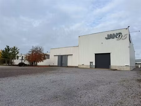 bedrijfssite op zichtlocatie bilzen-hoeselt