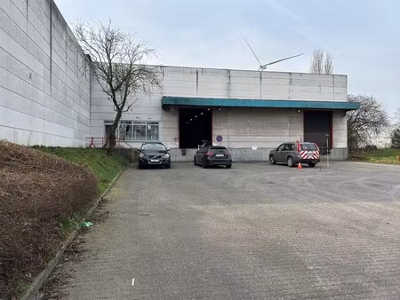 multifunctioneel magazijn + kantoor en buitenruimte te meer