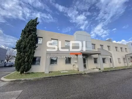 vente local d'activités 500 m²