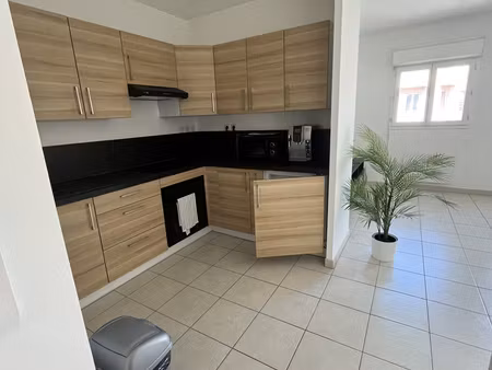 13005 marseille saint -pierre à louer – charmant t2 meublé de 46 m² avec balcon et station