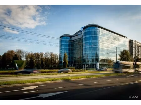 leopold three: 394m² - 1.663 m²