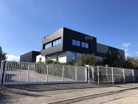 vente entrepôt 1 335 m²