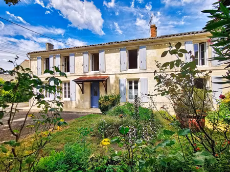 vente maison 5 pièces 159 m² saint-sauvant (17610)