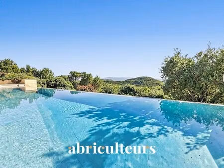 magnifique villa de 296 m² avec piscine  terrain de 1 2 ha et vue exceptionnelle à rognes.