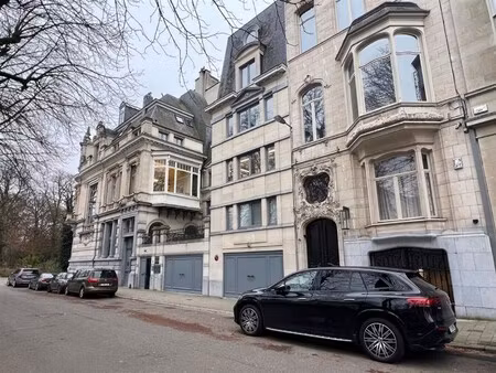 kantoren in herenhuis vlakbij stadspark te antwerpen