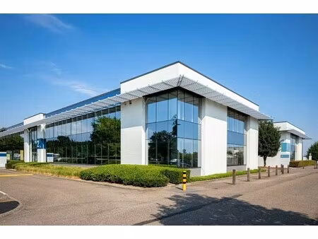 l555: volledig gerenoveerde moduleerbare kantoren vanaf 177 m²