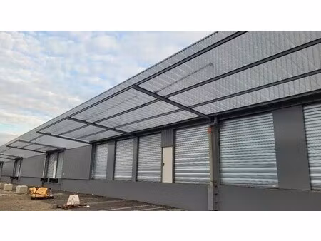 location local d’activités le petit quevilly 76140 1449m²