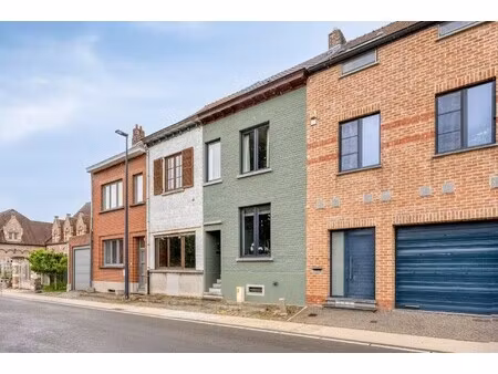 charmante woning met gezellige tuin  3 slaapkamerse en 2 badkamers