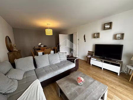 location appartement 3 pièces 74m²
