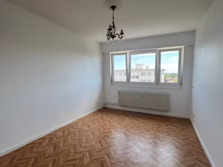 à louer – charmant 1/2 pièces avec balcon à illzach