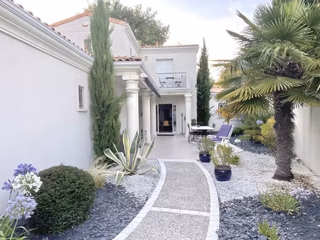vente maison royan 17200 - - surface privée