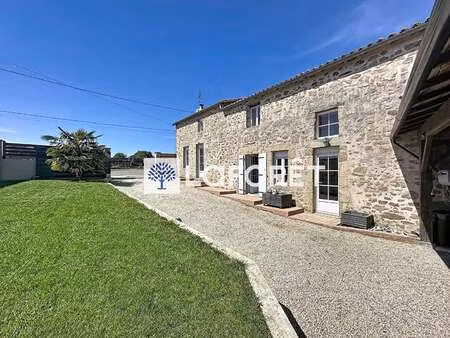 vente maison à bressuire (79300) : à vendre / 130m² bressuire