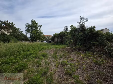 vente terrain 681 m² alès (30100)