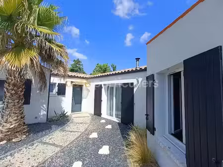 vente maison 8 pièces 175 m² à saint-christophe (17220)  383 250 €