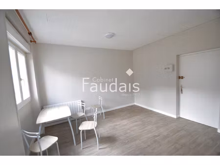 location appartement 1 pièce 21m² st lo 50000