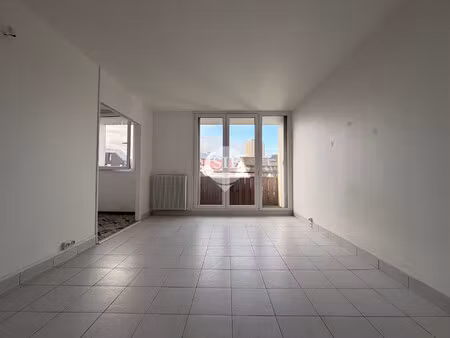 location appartement 1 pièce 27m² pantin 93500