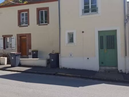 location maison 3 pièces 82m²