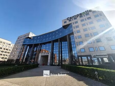 location bureaux 102 m² à 278 m²