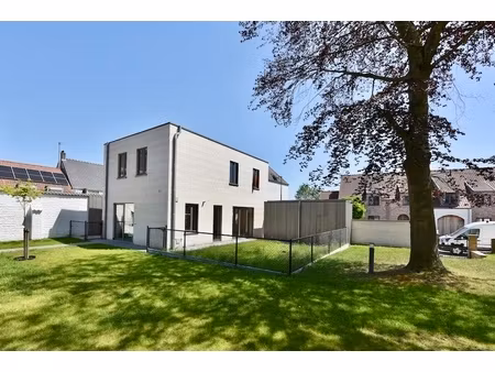 huis te koop in zomergem met 4 slaapkamers
