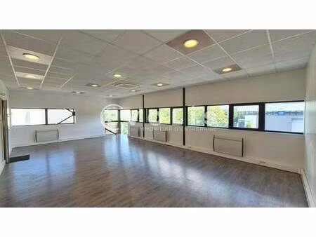 location bureaux 56 m²