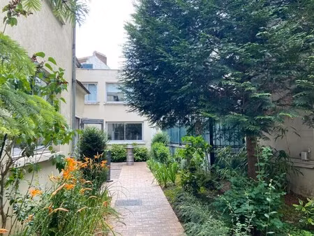 location bureaux 90 m²