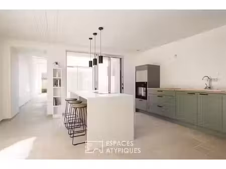 ancien chai rénové en coeur de village
