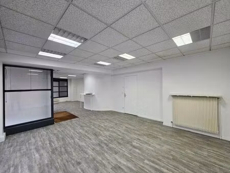 location commerce boulogne billancourt 92100 49m²