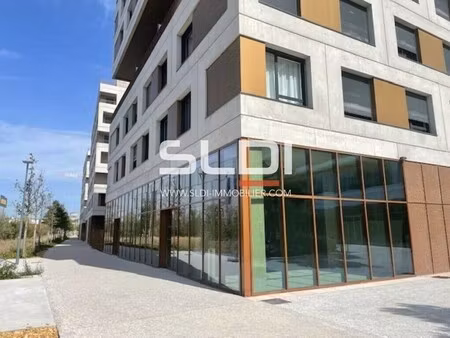 location commerce venissieux 69200 89m² à 179m²