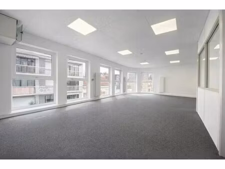 location bureaux 85 m²