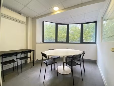 location bureaux 90 m²