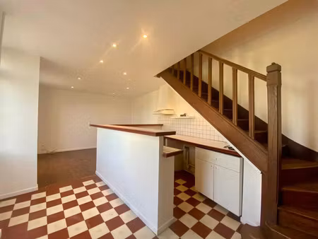 location maison de village saint-mont 32400 - - surface privée