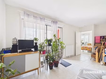 beau t2 avec balcon et stationnement sécurisé - résidence récente
