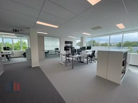 bureaux à louer à leuvensesteenweg 248 vilvorde (rbw10175)