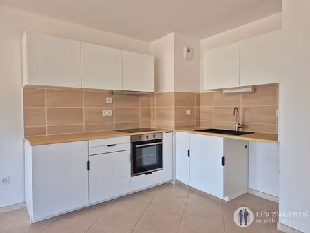 appartement t3 - 61.05 m2 - saint martin d'hères