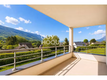 la motte-servolex : t3 meublé avec balcon et garage