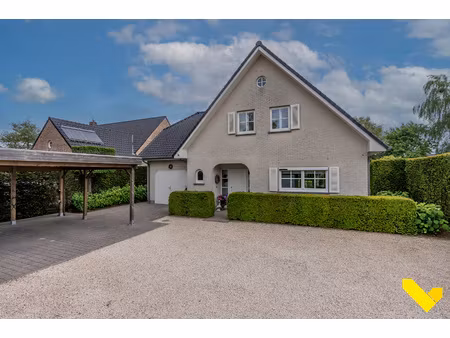 huis te koop in mol met 3 slaapkamers