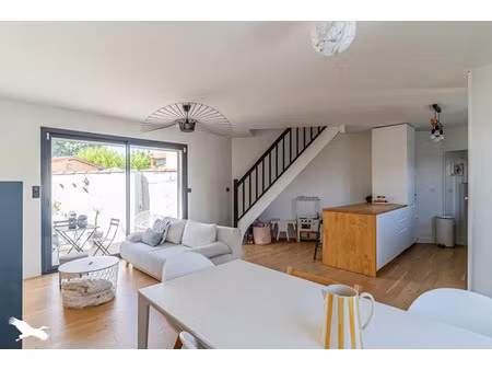 vente maison 4 pièces 66 m² pessac (33600)