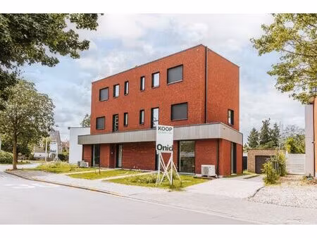 huis te koop in boechout met 4 slaapkamers