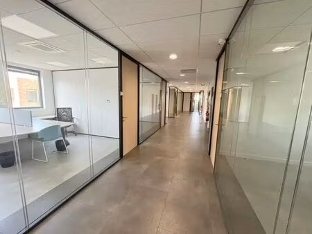 location bureaux 21 m² à 59 m²