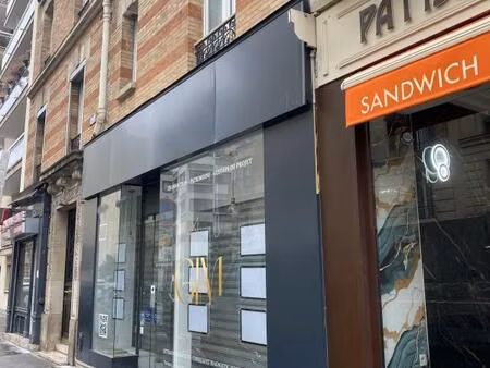 location commerce paris 75015 34m²