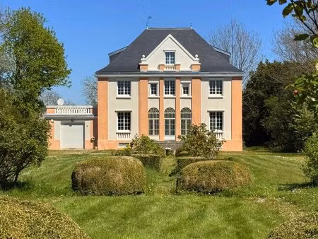 domaine avec maison de maître et grand parc privé en coeur de ville  entre toulouse et pyr