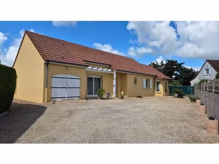 emplacement exceptionnel maison à vendre paray le monial