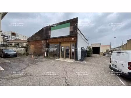 local d'activités à vendre